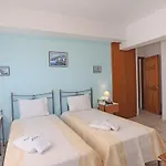 Dias *