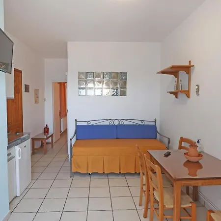 Dias *